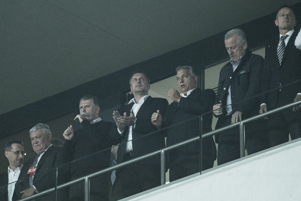 Orbán egy magyargyűlölő szlovák politikussal szurkolt a válogatott meccsen