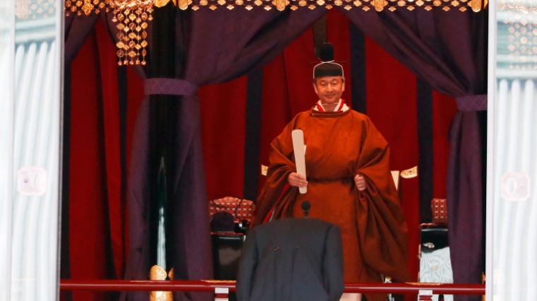 Elfoglalta a trónt Naruhito japán császár