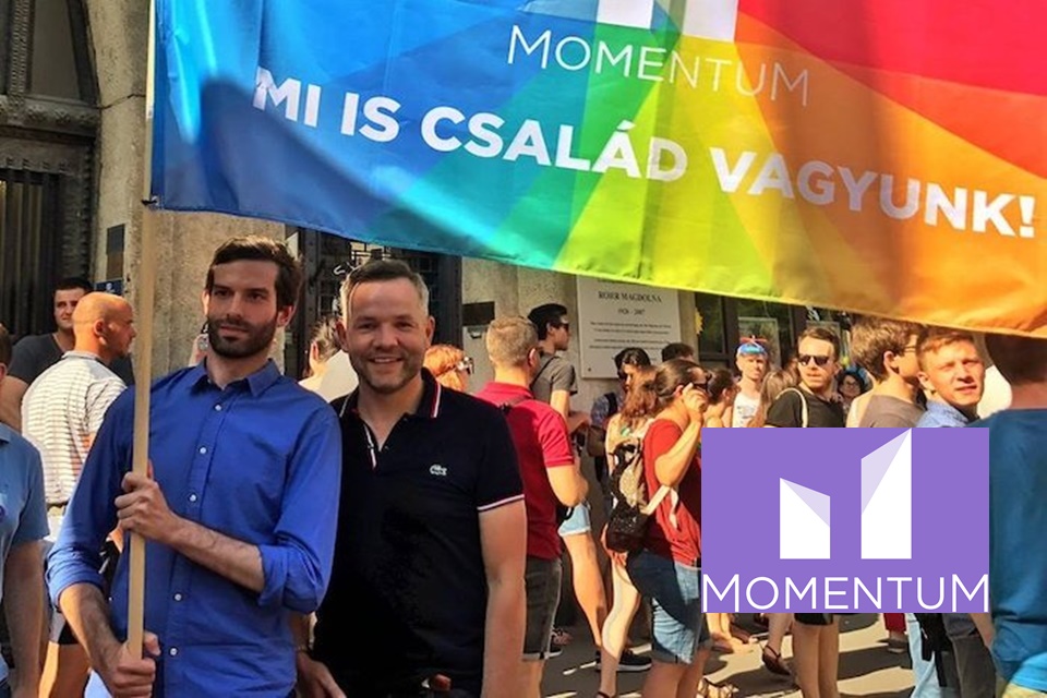 A magyar jelölttel szemben románt támogat a Momentum