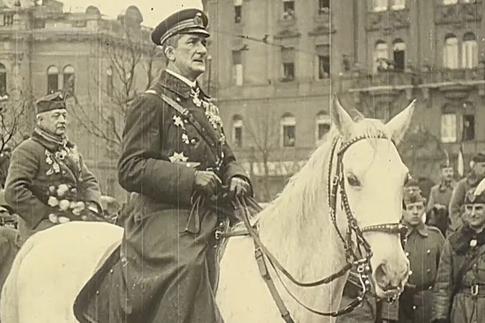 Wass Albert után Horthyt is a szájára vette Karácsony