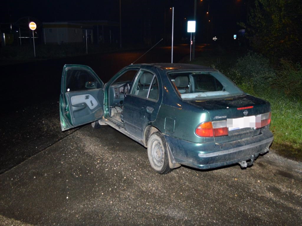 Csak azért vitte el a Nissant a 15 éves bűnözőpalánta, mert „nagyon szeret vezetni”