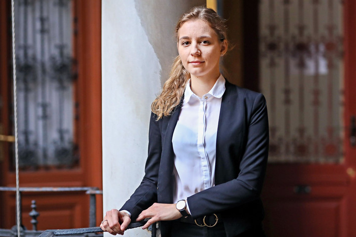 „Agyon kellene lőni, és a hulládat a Dunába lökni, te magyar ügynök!”
