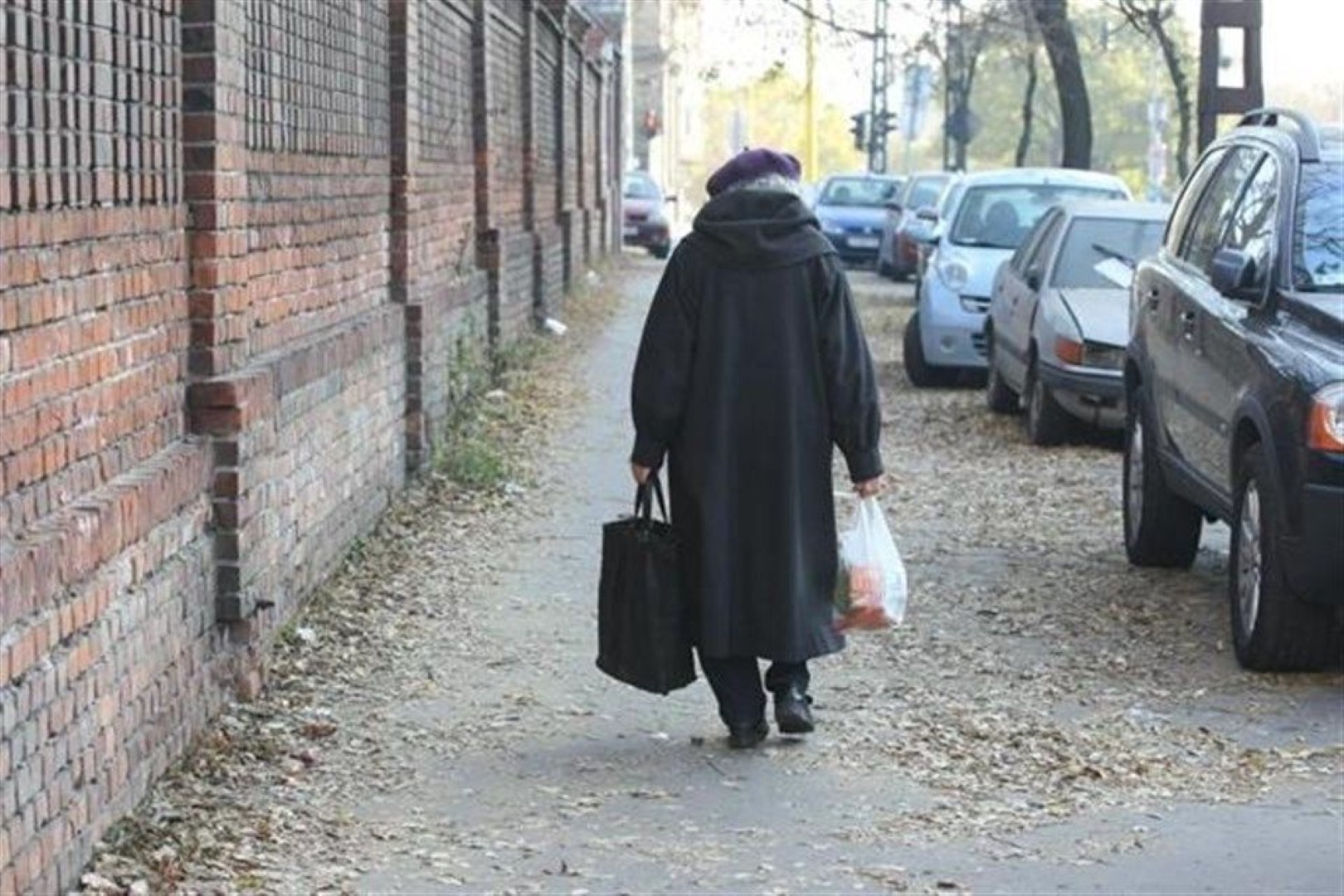 Karácsonykor sincs megállás: templom bejáratánál raboltak ki egy idős asszonyt
