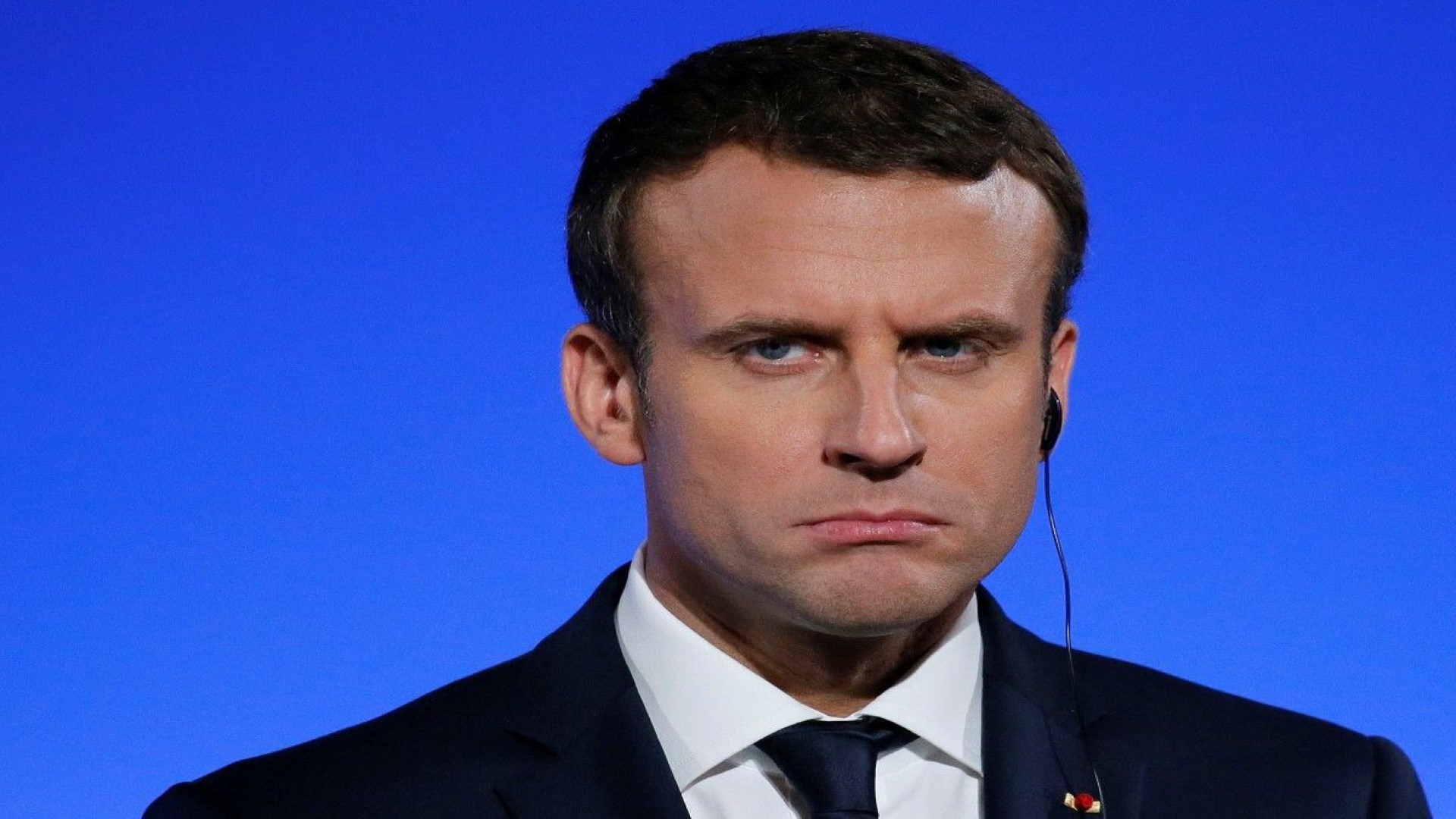 Macron egyszerűen elmenekült