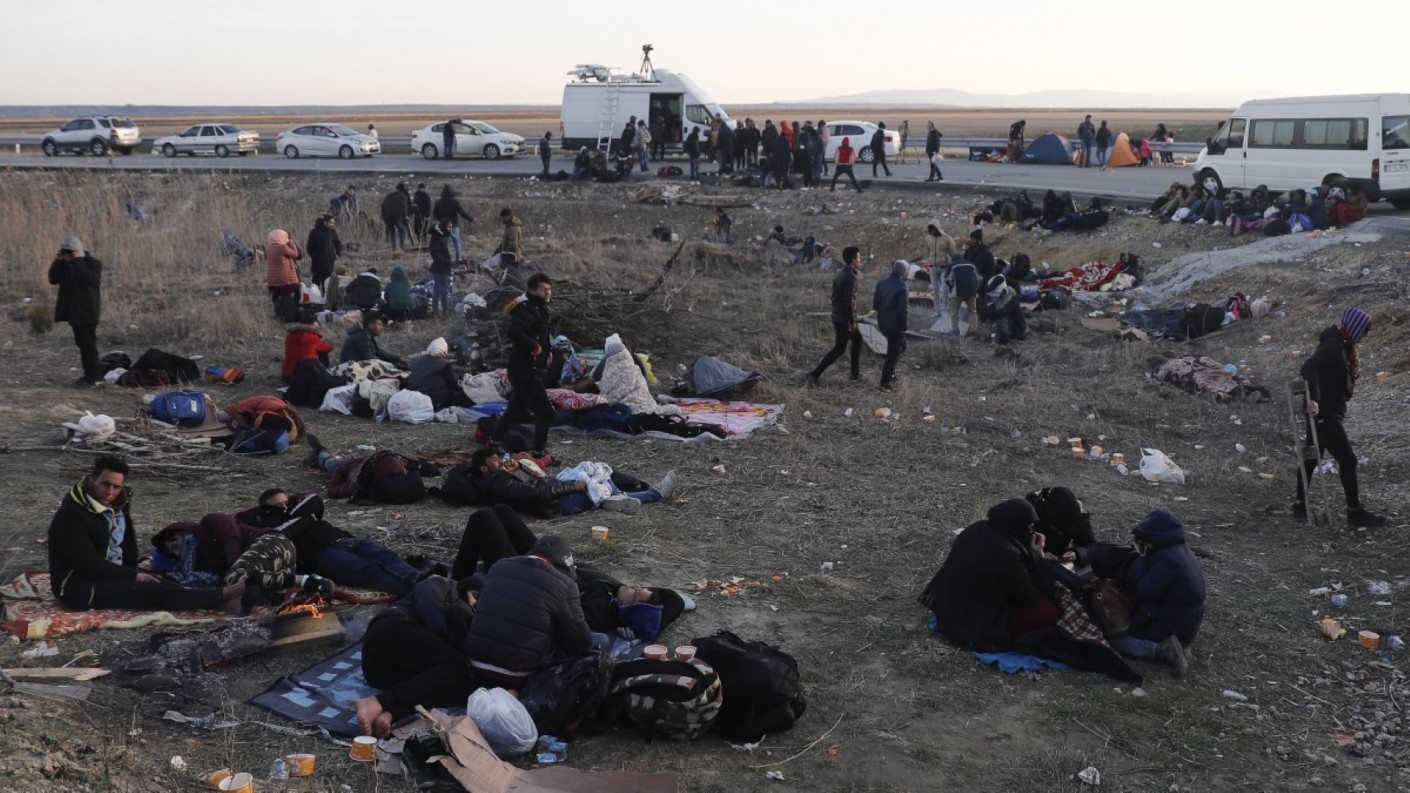 Elmentek a migránsok a görög-török határtól