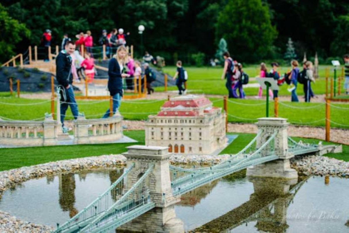 Újabb elemekkel bővül jövő héten a szarvasi Mini Magyarország Makettpark