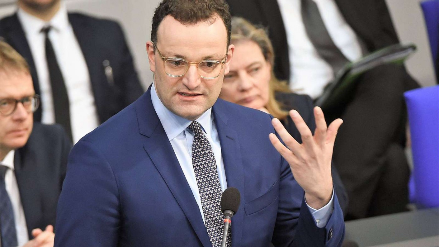 Német egészségügyi miniszter: ellenőrizhetővé vált a járvány Németországban