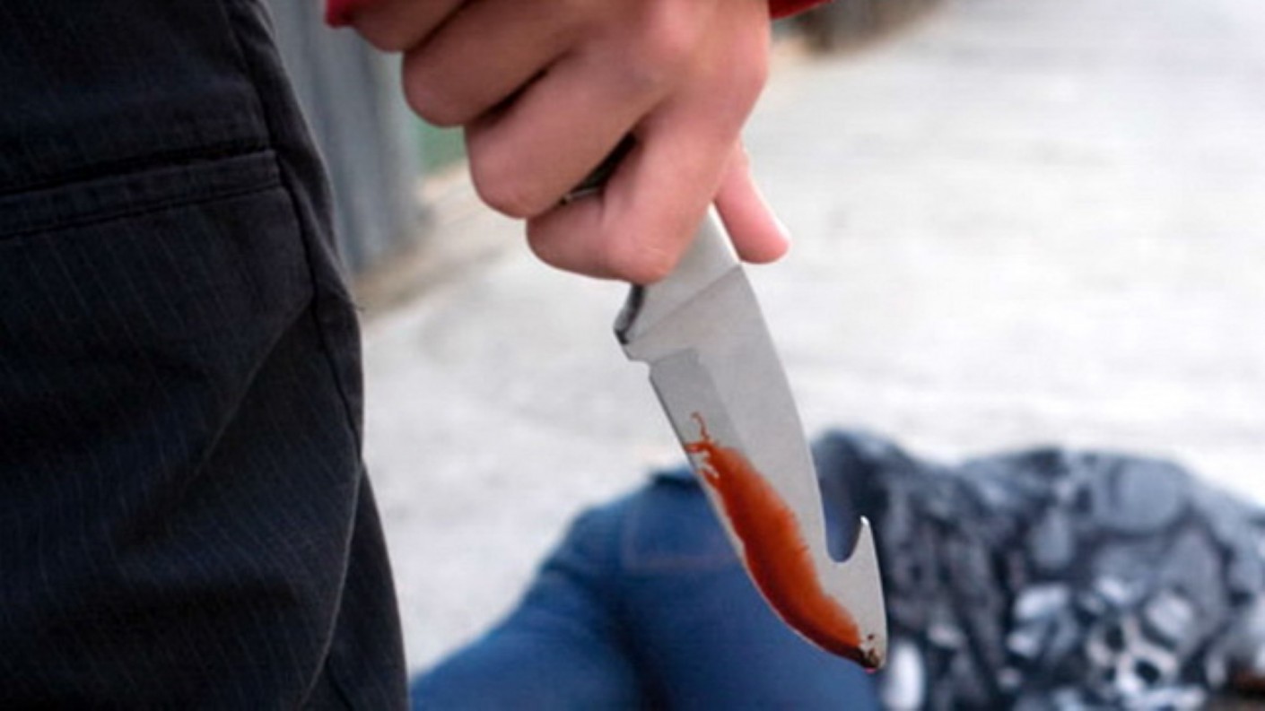 Vádat emelt az ügyészség az iskolatársát hátba szúró tizenhárom éves lánnyal szemben
