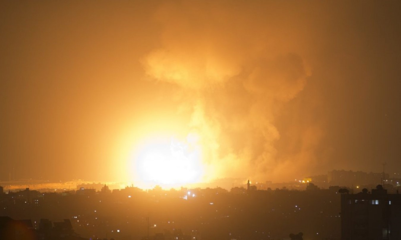 Izrael újra bombázta Szíriát (képekkel)