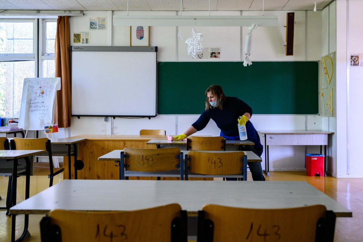 Hétfőn az érettségi szigorú biztonsági intézkedések mellett kezdődik