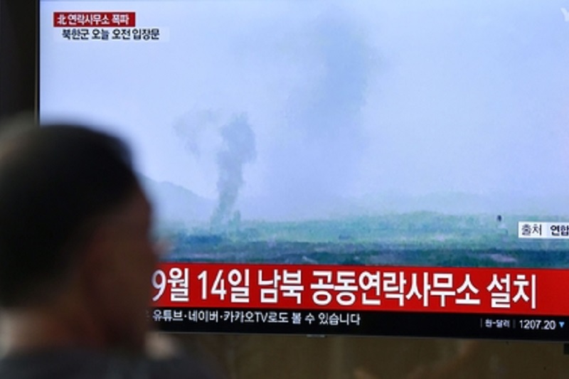 Észak-Korea felrobbantotta a keszongi Korea-közi összekötő irodát