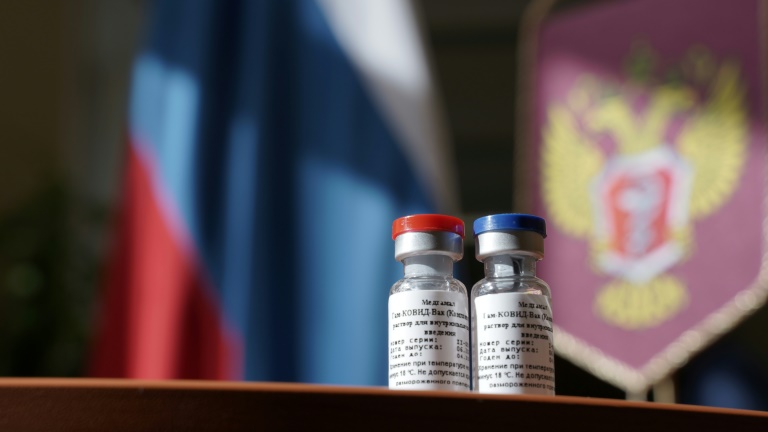 Putyin bejelentette az első orosz oltóanyag bejegyzését - Tárgyalnak a WHO-val
