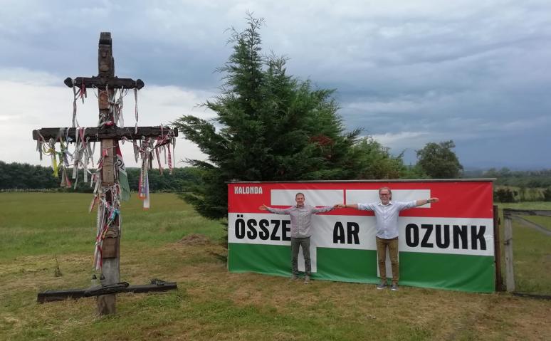 „Vén zászlótartókat” keresnek az Összetartozás Zászlójához a felvidéki Kalondán