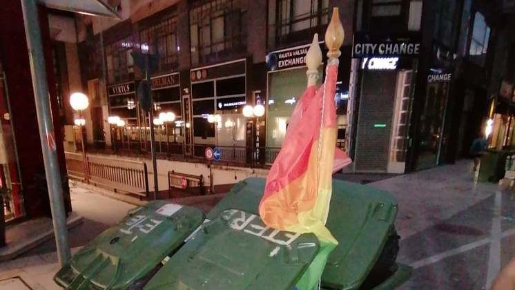 Nem lopás a szivárványos zászló kukába dobása