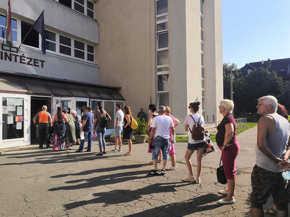 38 fokban kénytelenek dolgozni az orvosok egy pécsi rendelőben
