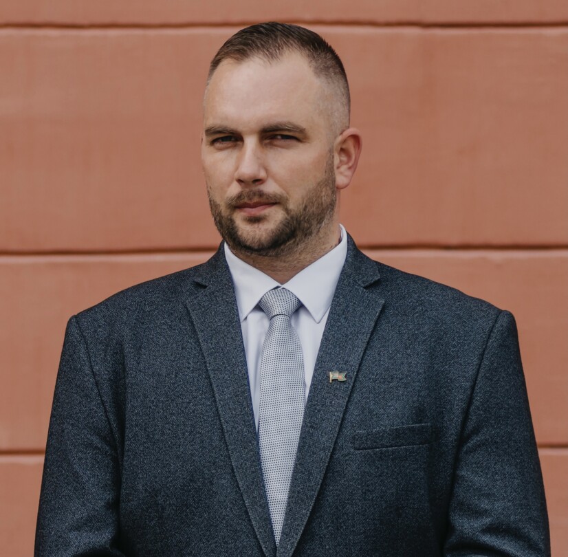 „Aki embernek hitvány, az magyarnak alkalmatlan!"