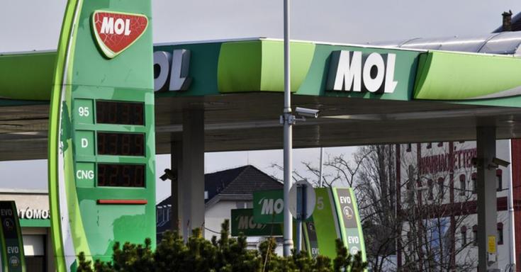 Egy évtizede nem volt ilyen drága az üzemanyag