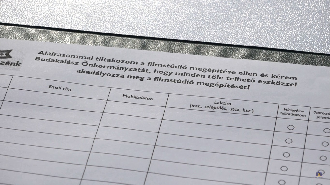 Aláírásgyűjtésbe fogott Budakalászon a Mi Hazánk