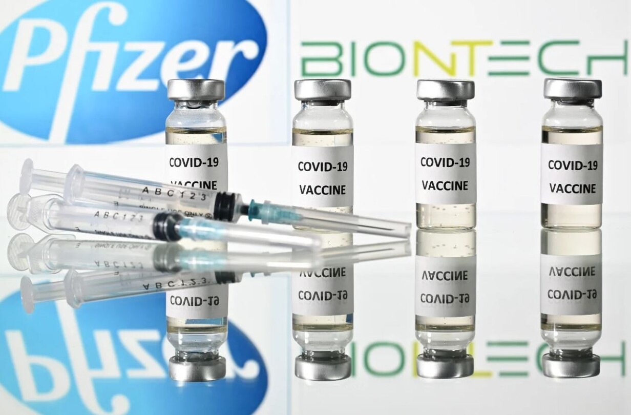 A Pfizer képviselője szerint az ő vakcinájukból tripla dózis kell