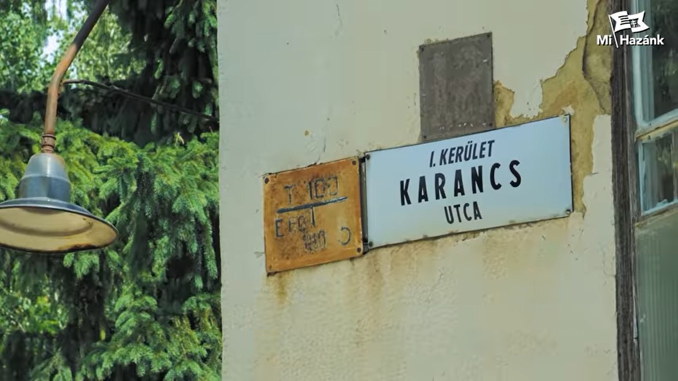 Áldatlan állapotok az elhanyagolt Karancs utcában (videó)
