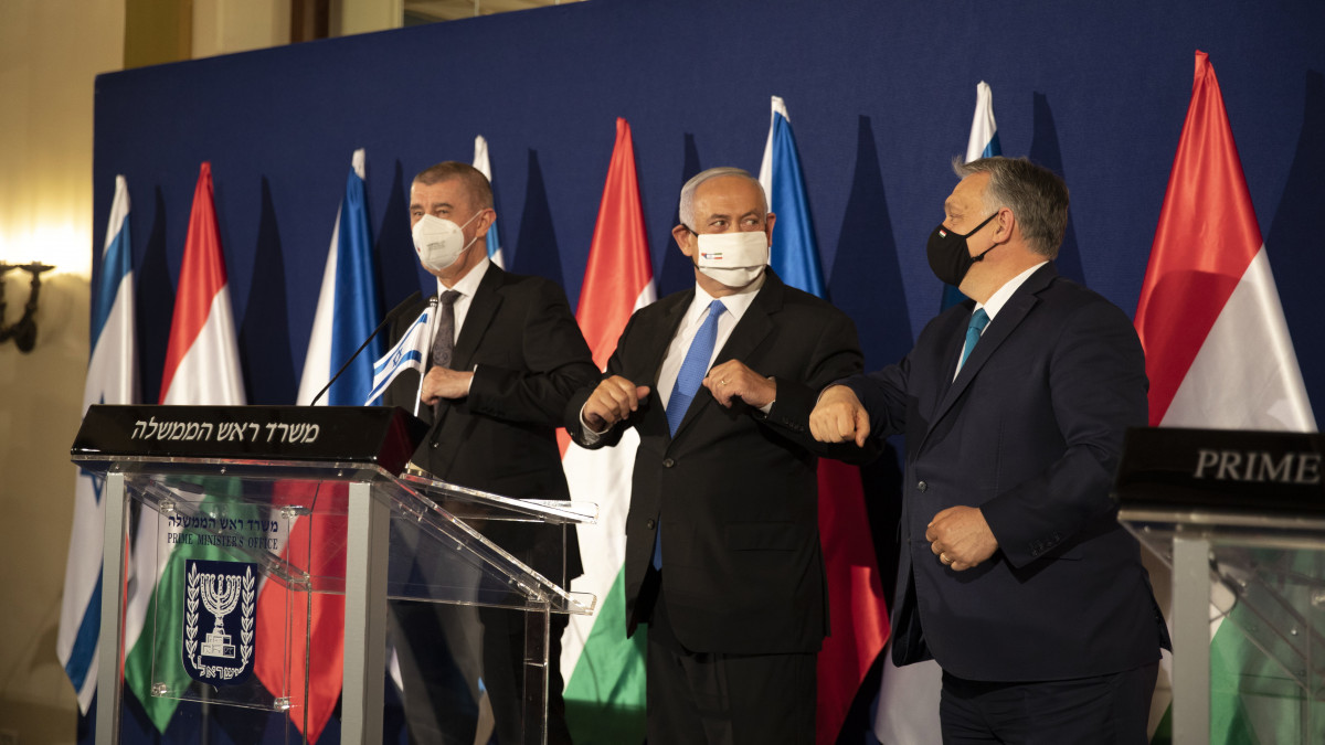 Biztos, ami biztos - az "oltásbajnok" Izraelt követheti a kormány