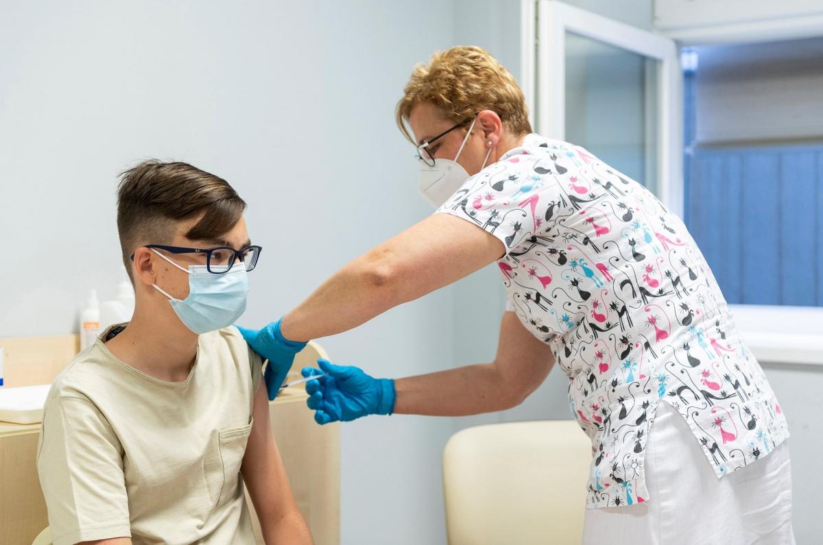 A "védőoltás" után halt meg egy fiatal diák