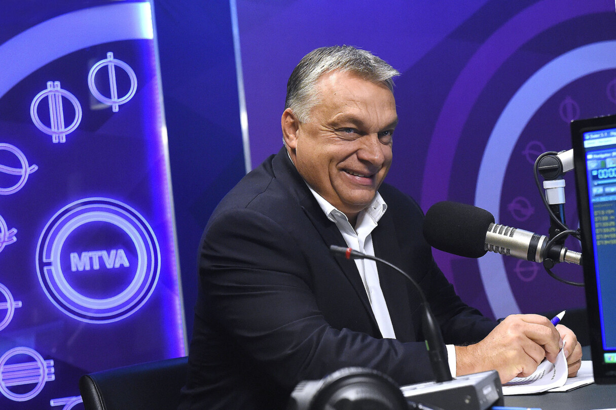 Orbán szerint az oltás "működik", de év végéig meghosszabbítják a veszélyhelyzetet