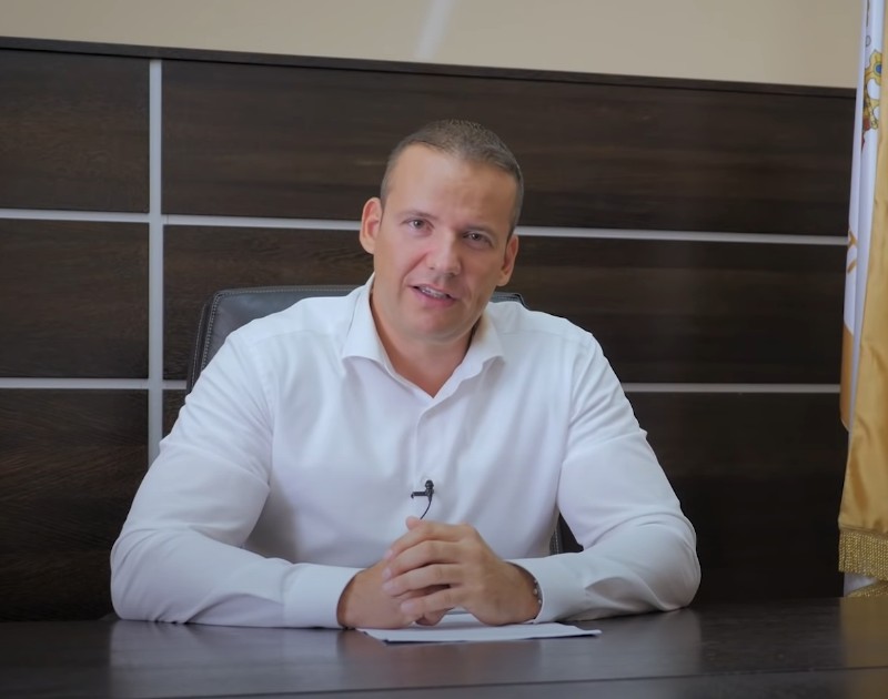 750 ezres csekket kapott Toroczkai László (videó)