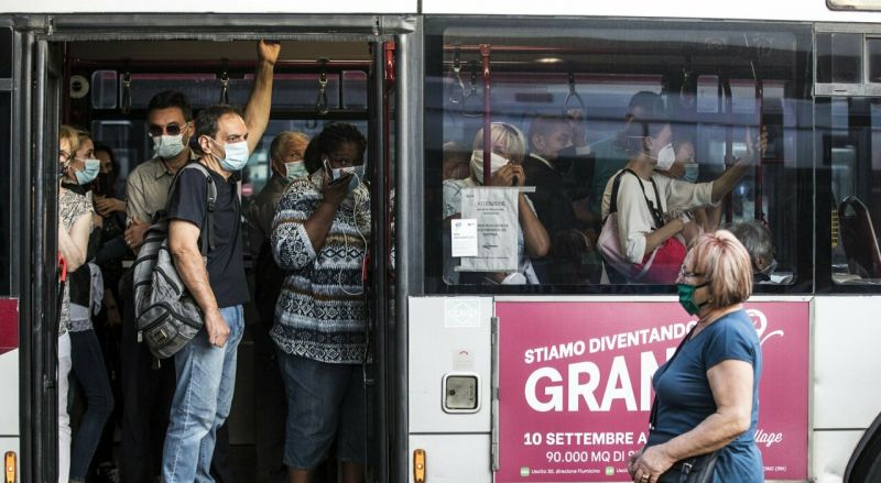 Új világrend- csak védettségivel lehetne utazni a tömegközlekedési eszközökön