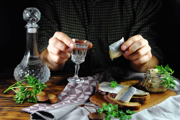Miccs, vodka, kirúgások és nyereményautó - zsarolási körkép a Magyar Jelenen