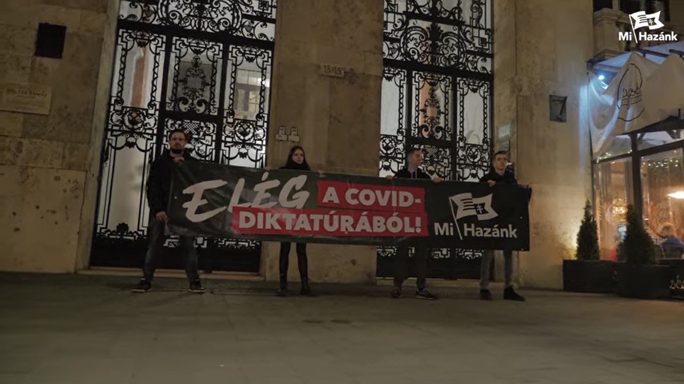 A Mi Hazánk tiltakozik a francia kormány diktatórikus eszközei ellen (videó)