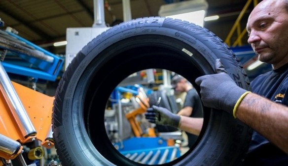 Súlyos nehézségeket okoznak szankciók a német gumiabroncsgyártásnak