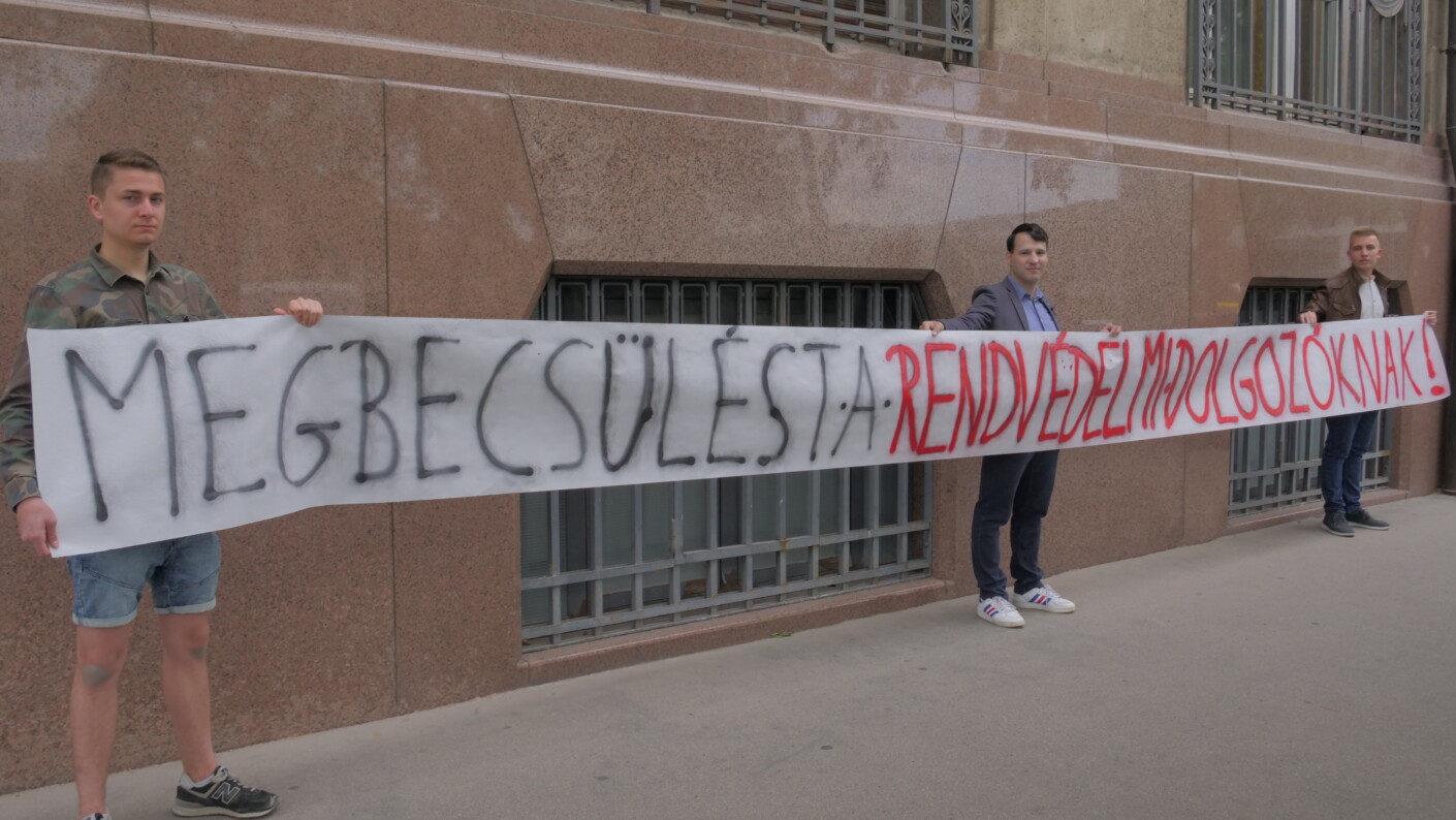 Mi Hazánk: Veszélyben a rendőrség