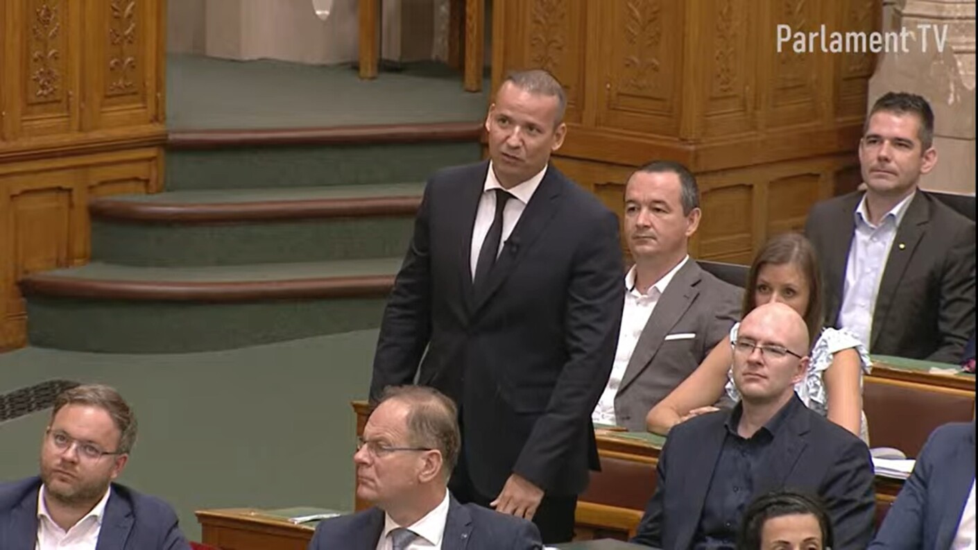 Toroczkai László Orbán Viktornak - "Legyenek bátrak és menjenek neki ezeknek a disznófejű nagyuraknak!" (videó)