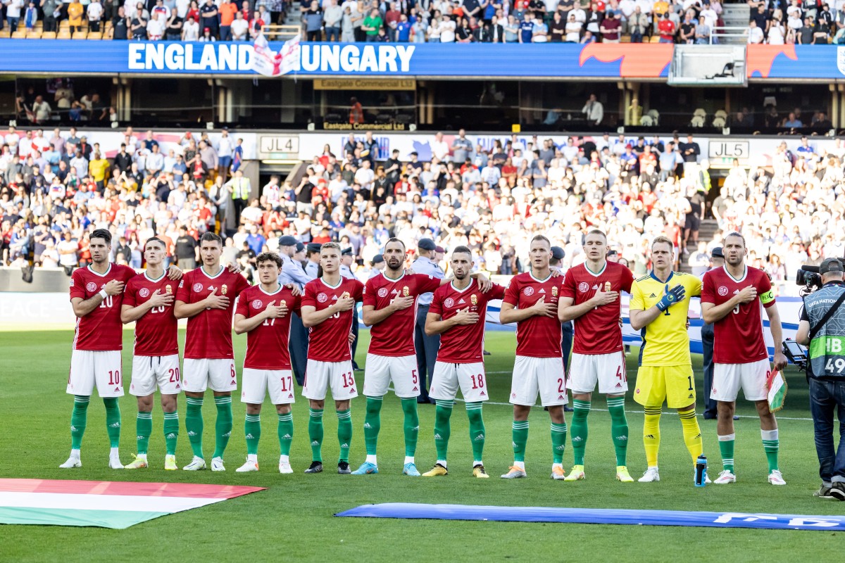 Gálameccs - saját pályájukon kényszerítettük térdre a magyar himnuszt kifütyülő angolokat