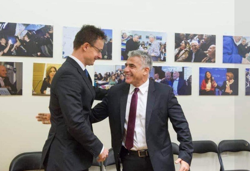 Szijjártó máris hűséget fogadott a leendő izraeli kormányfőnek