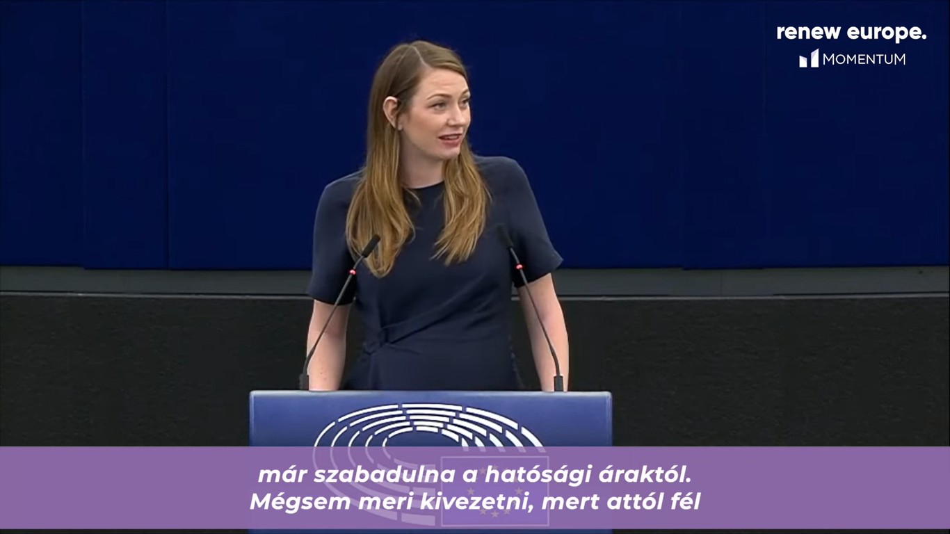Donáth Anna azért lobbizik Brüsszelben, hogy a külföldiek is vehessenek hatósági áras benzint Magyarországon
