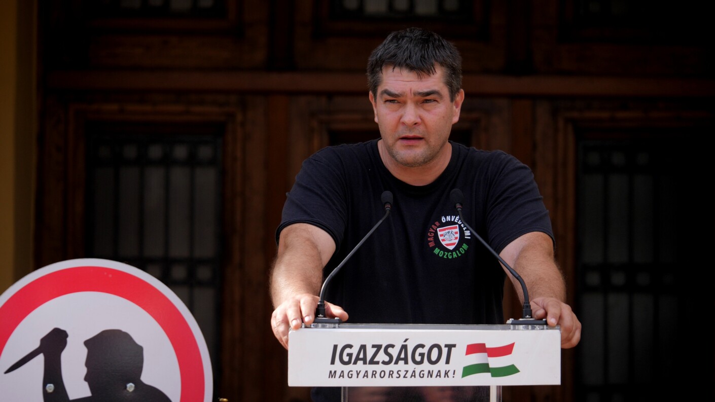 "Igenis van cigánybűnözés" - Nyíregyházán demonstráltak a hazafias szervezetek