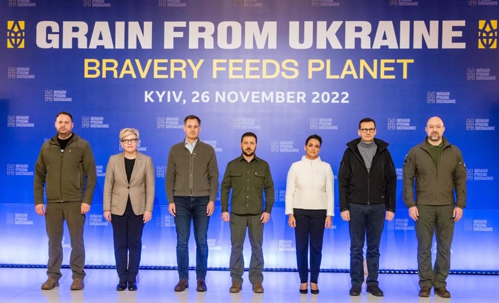 Ukrajnából jelentkezik Novák Katalin: személyesen Zelenszkij meghívására érkezett