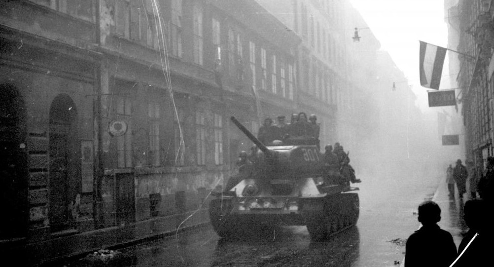 Nemzeti gyásznap: 66 évvel ezelőtt verték le a szovjetek az 1956-os magyar szabadságharcot