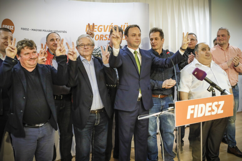 Az egri Fidesz hátra ment, nem előre - feloszlottak