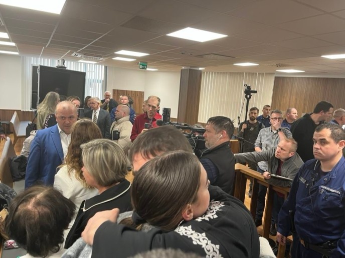14 év meghurcoltatás után ismét rács mögött Budaházy (+VIDEÓ)