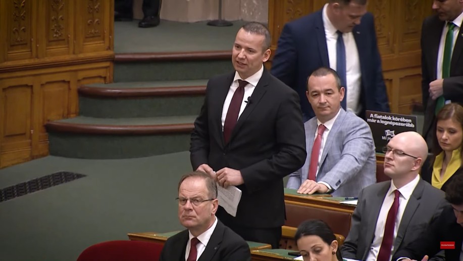 Toroczkai: a gazdálkodók és a háztartások számára is fontosak a fúrt kutak