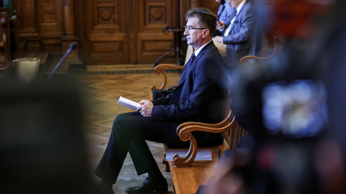 "Egymilliót át kellett adni Völner Pálnak"