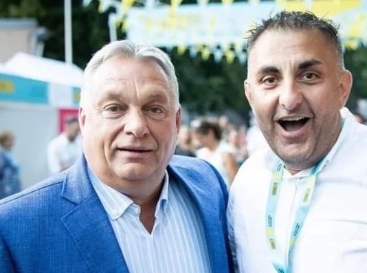 Ezúttal Győzikével fotózkodott Orbán Viktor