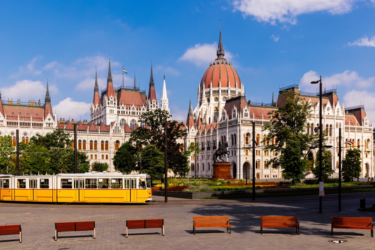 Vége van a nyárnak, hűvös szelek járnak, kezdődik a munka minden parlamenti pártnak