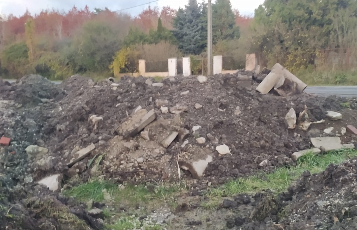 Miért célterülete az építési és bontási hulladéknak az utóbbi években Pereces és környezete?