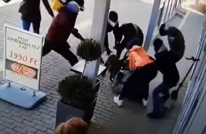 Az antifákat igyekszik beállítani áldozatként a német média