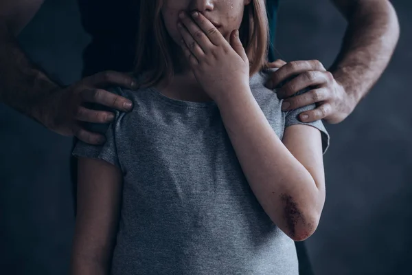 Testvére kiskorú gyermekéről készített szexuális felvételeket a pedofil