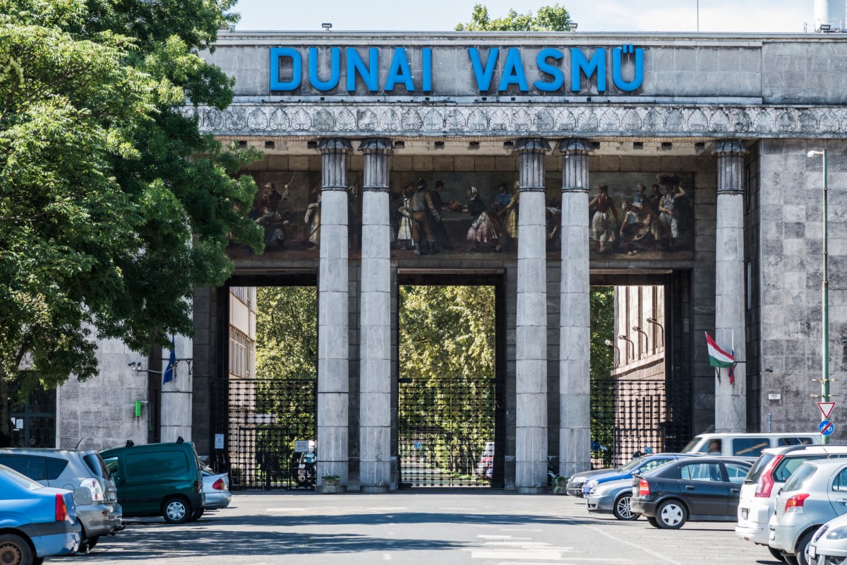 Továbbra is nehéz helyzetben a dunai vasmű dolgozói